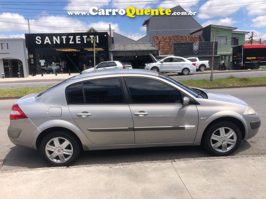 Renault MEGANE 1.6 DYNAMIQUE 16V FLEX 4P MANUAL - Loja