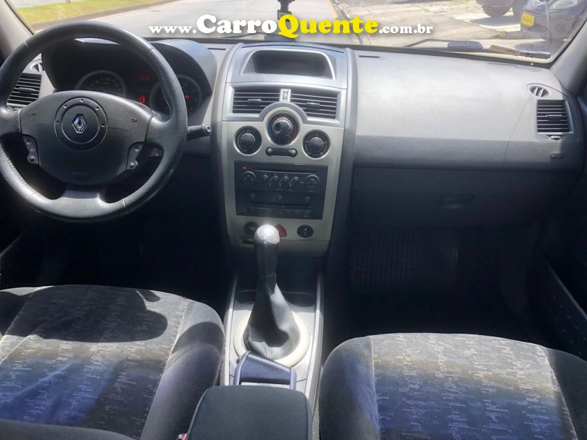 Renault MEGANE 1.6 DYNAMIQUE 16V FLEX 4P MANUAL - Loja