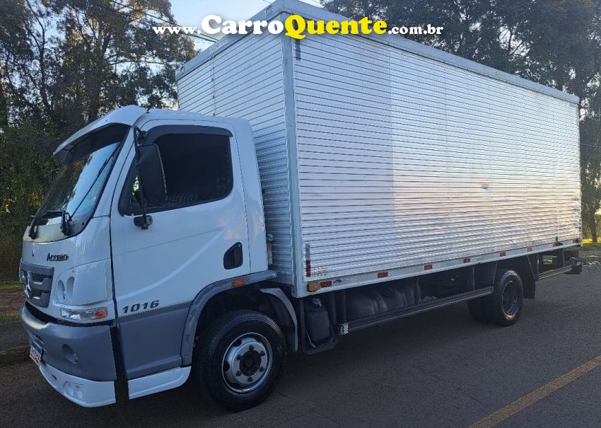 Mercedes-Benz Accelo 1016 Accelo 1016 2p Baú - Loja