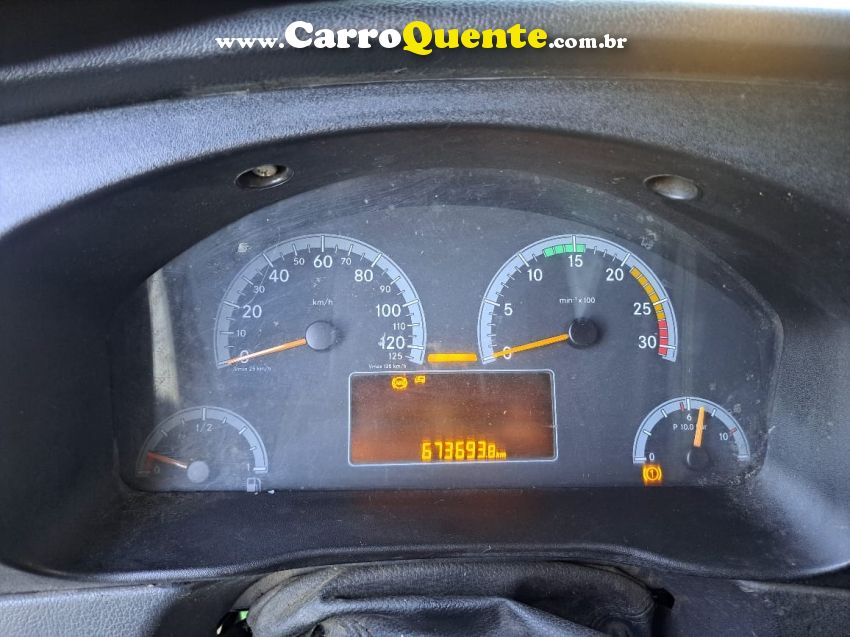 Mercedes-Benz Accelo 1016 Accelo 1016 2p Baú - Loja