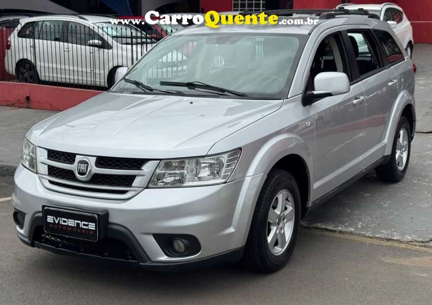 Fiat FREEMONT 2.4 EMOTION 16V GASOLINA 4P AUTOMÁTICO - Loja