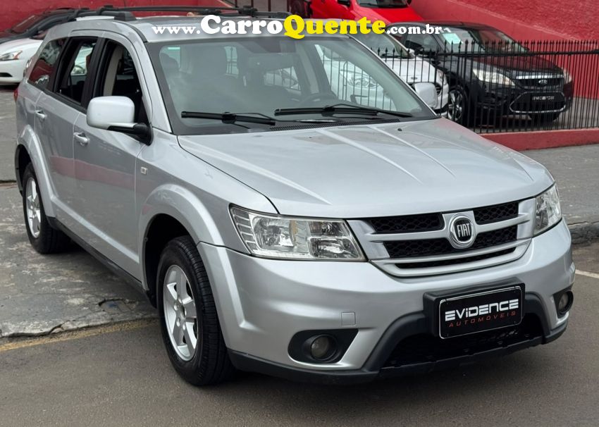 Fiat FREEMONT 2.4 EMOTION 16V GASOLINA 4P AUTOMÁTICO - Loja