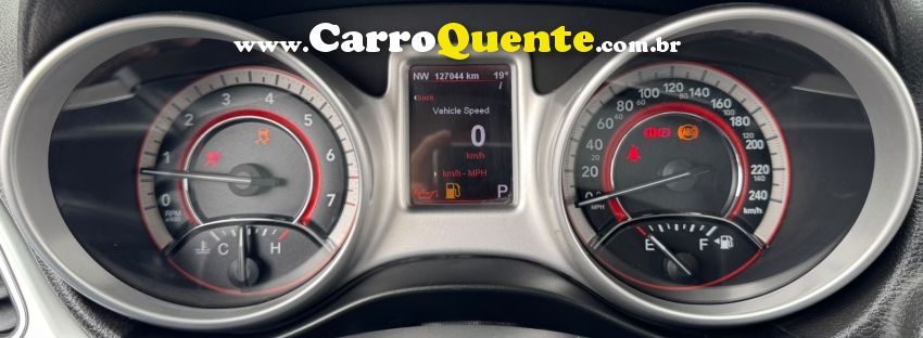 Fiat FREEMONT 2.4 EMOTION 16V GASOLINA 4P AUTOMÁTICO - Loja