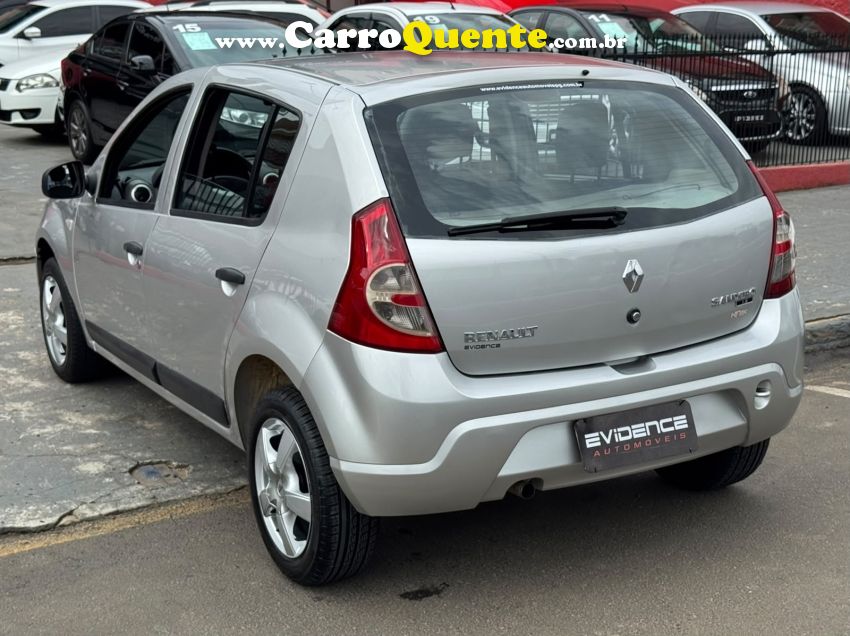 Renault SANDERO 1.6 EXPRESSION 8V FLEX 4P MANUAL - Loja