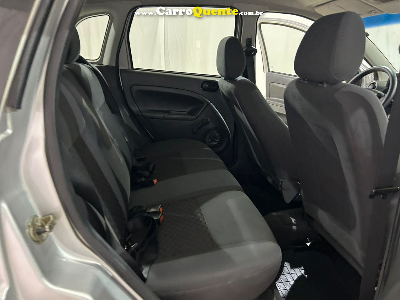 FORD FIESTA 1.6 MPI HATCH 8V 2006 - Loja