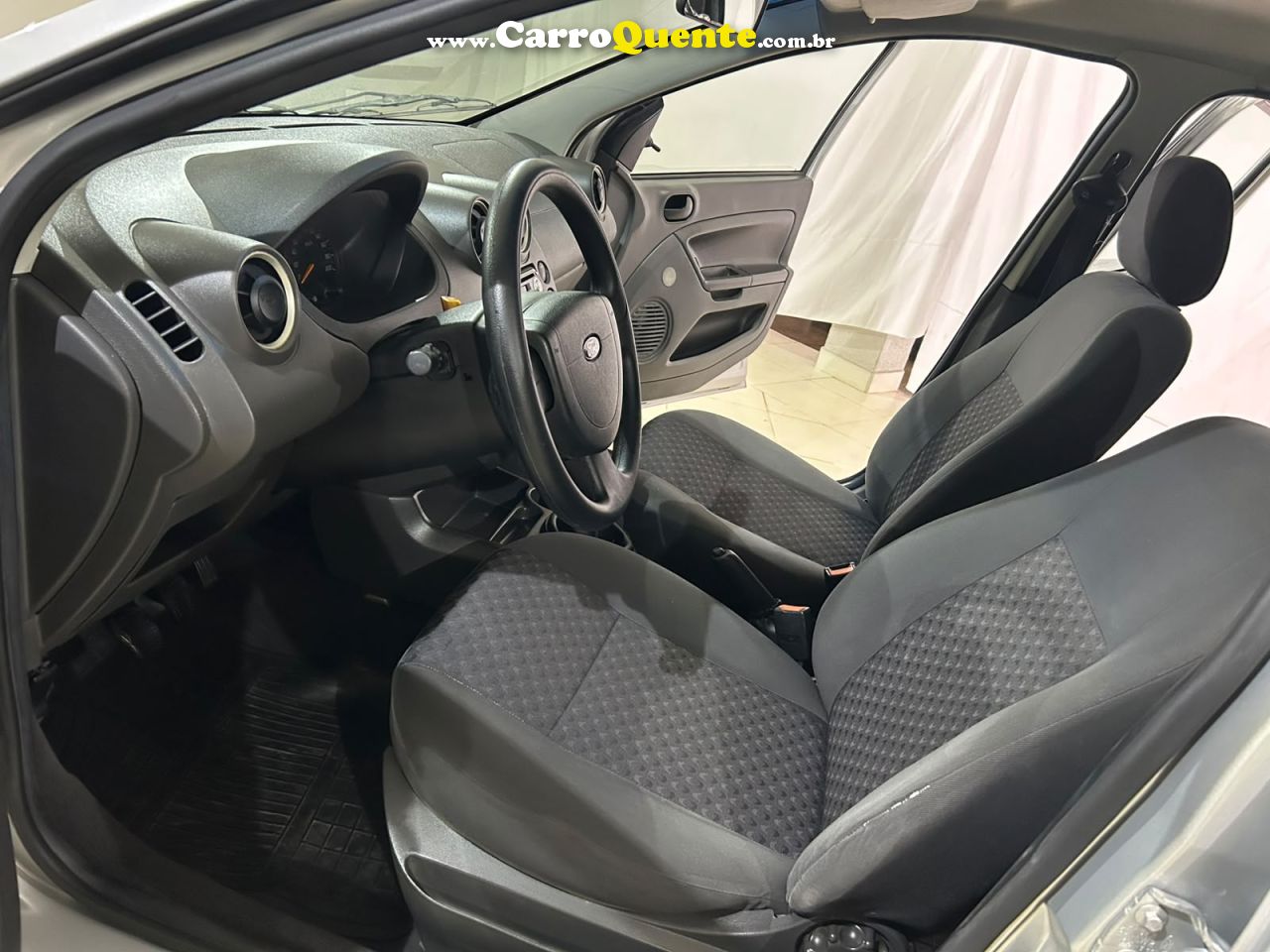 FORD FIESTA 1.6 MPI HATCH 8V 2006 - Loja