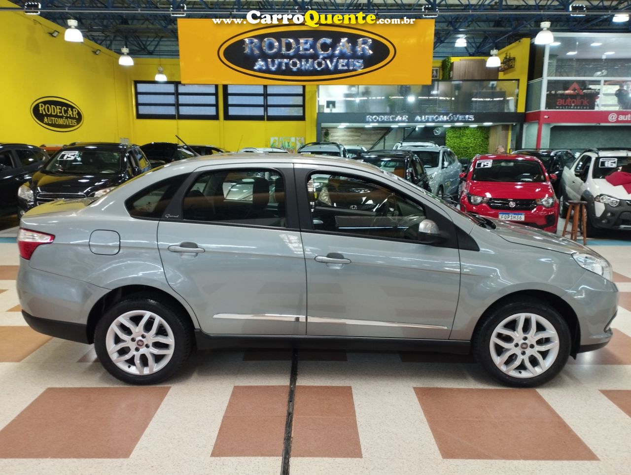 FIAT GRAND SIENA 1.6 MPI ESSENCE 16V 2016 - Loja
