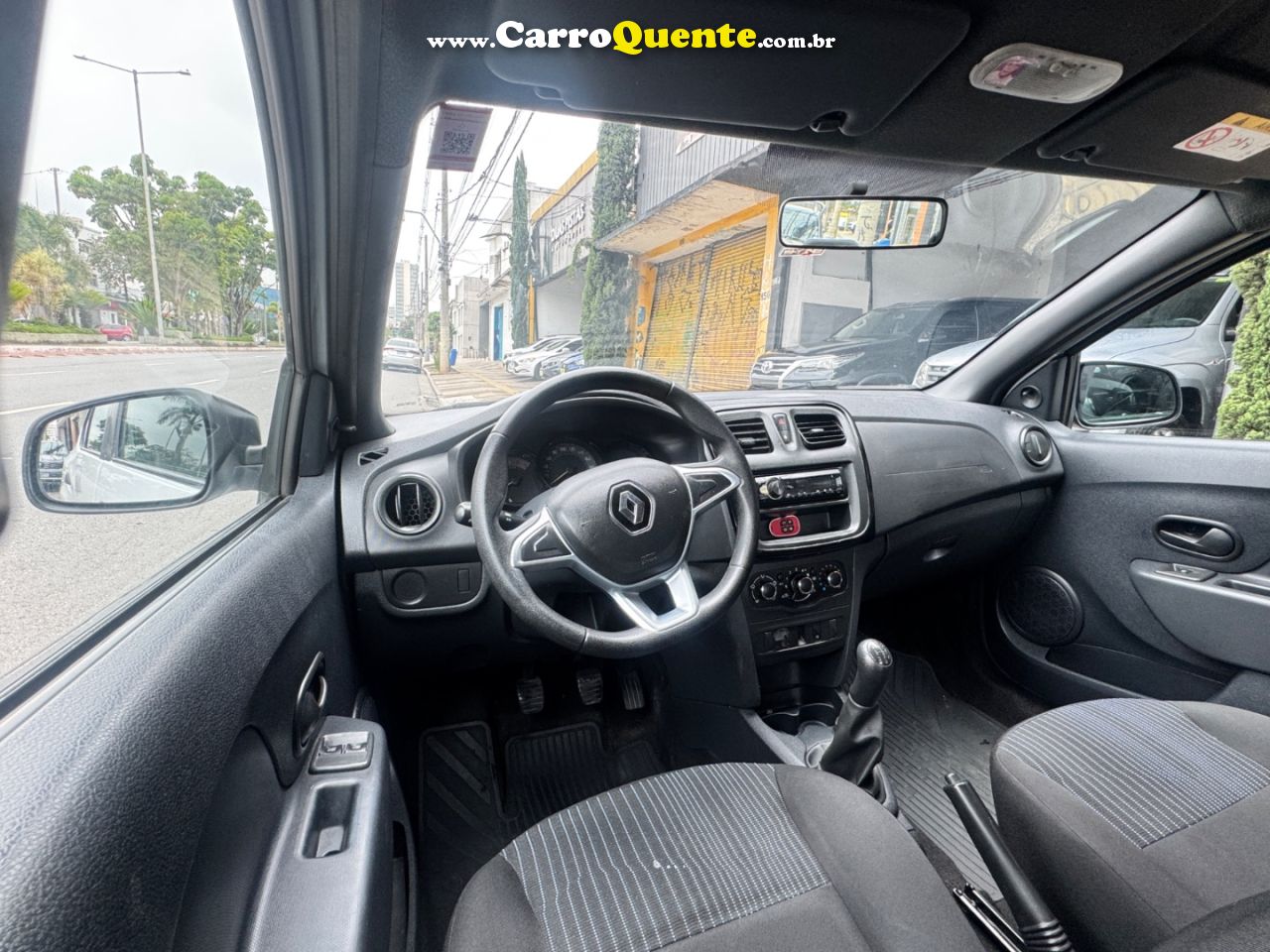 RENAULT LOGAN 1.0 12V SCE LIFE 2023 - Loja