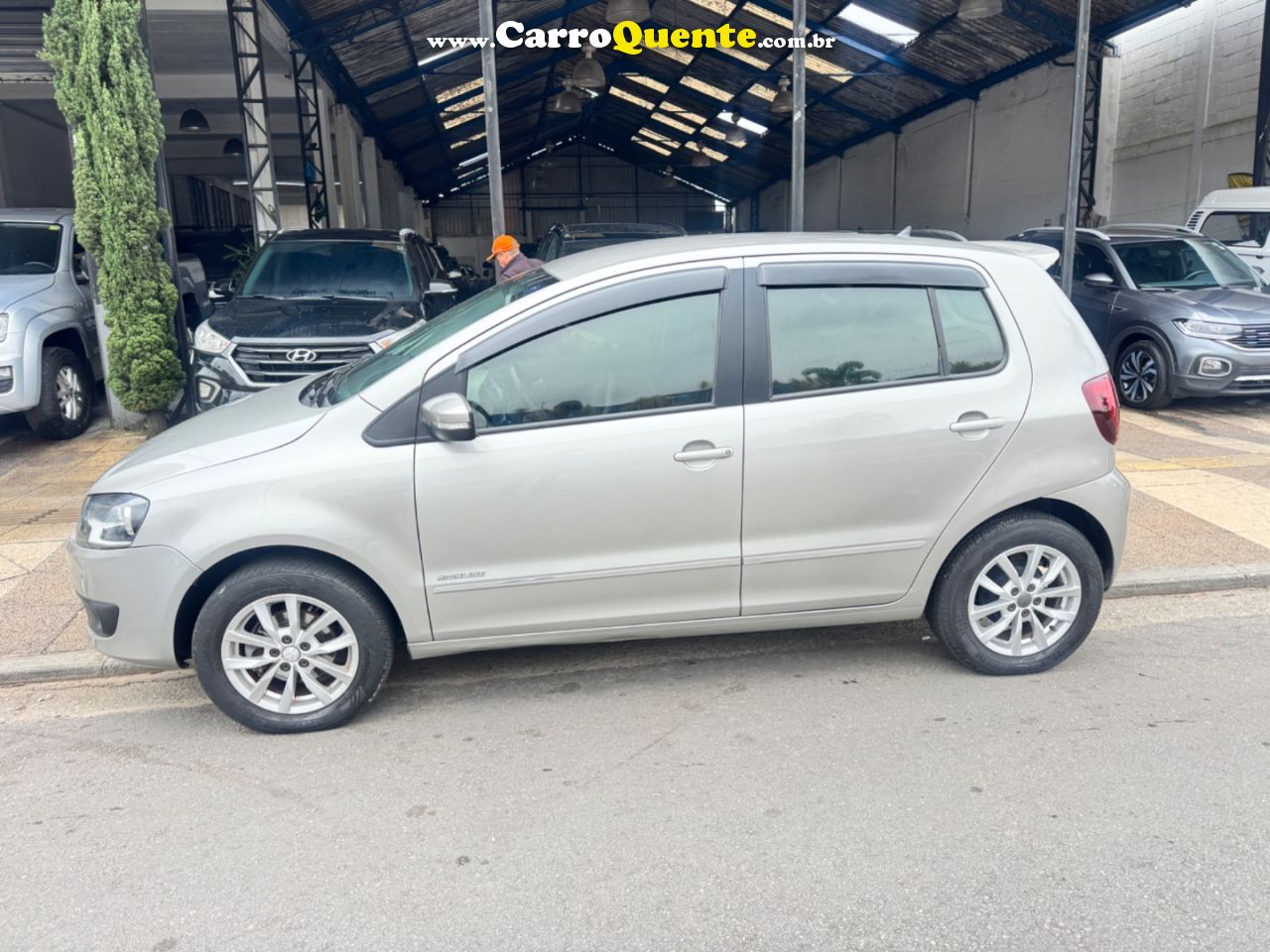 VOLKSWAGEN 2014 - Loja