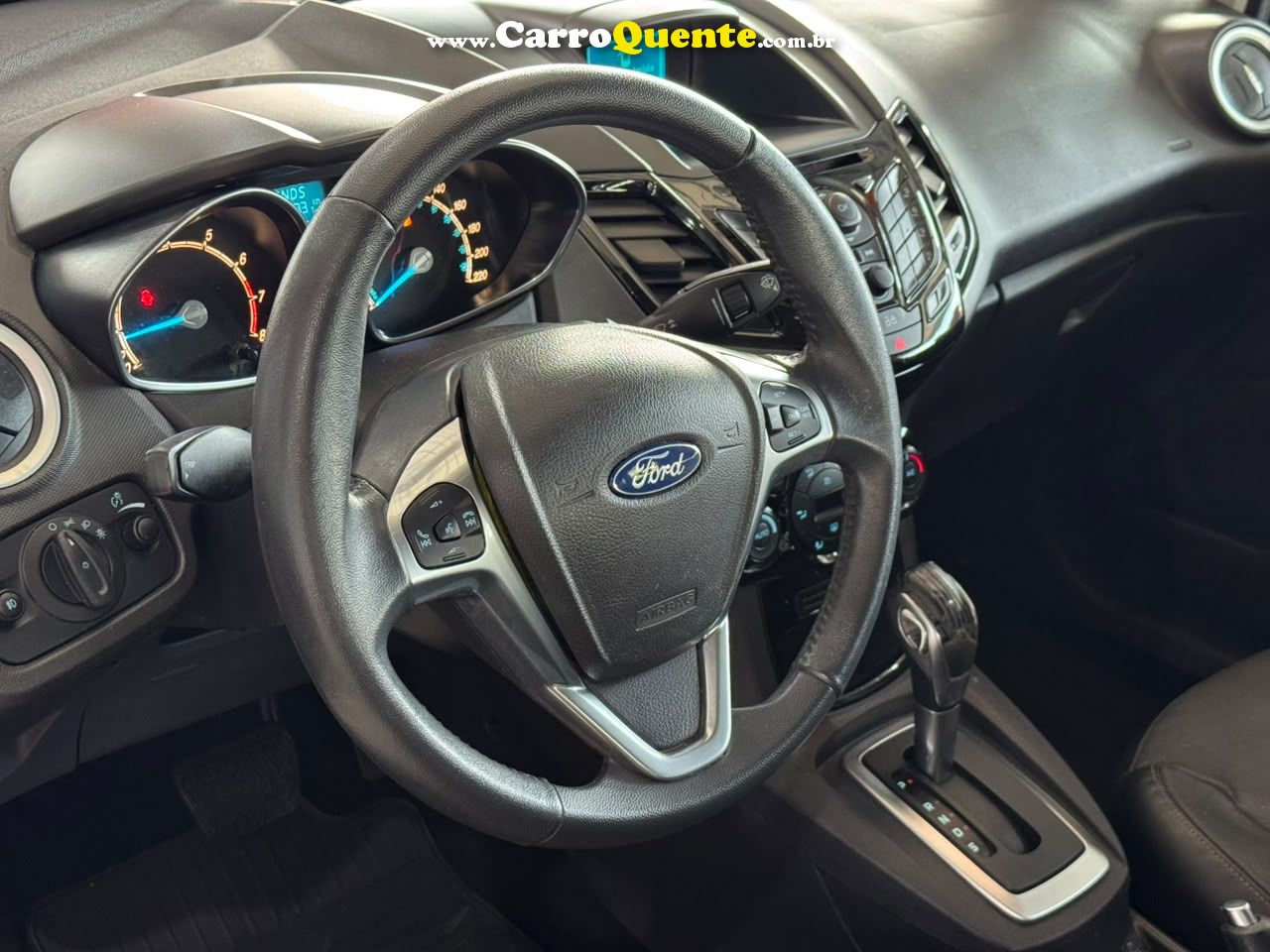FORD FIESTA 1.6 TITANIUM HATCH 16V 2014 - Loja