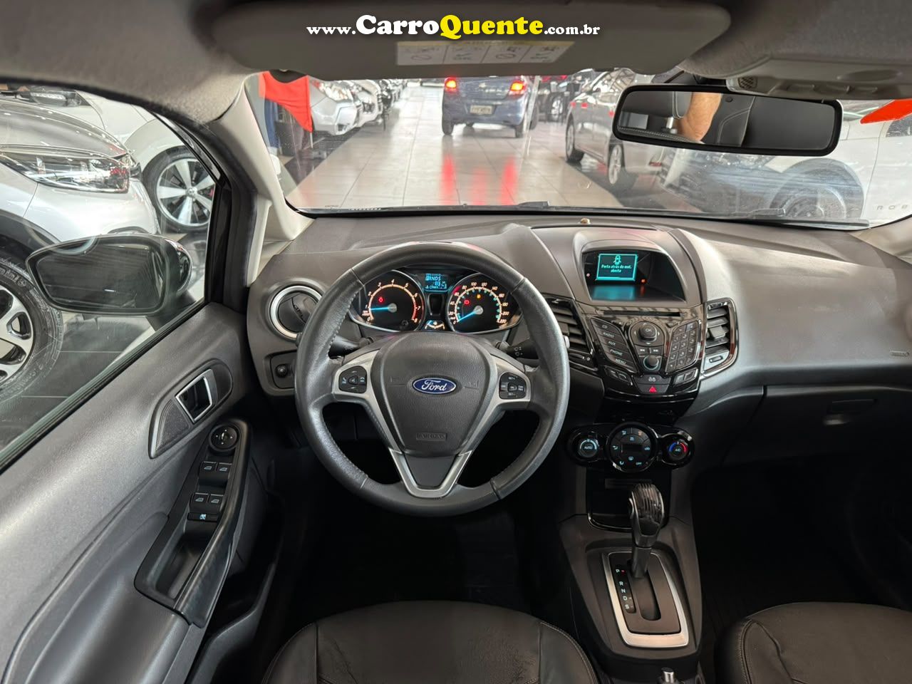 FORD FIESTA 1.6 TITANIUM HATCH 16V 2014 - Loja