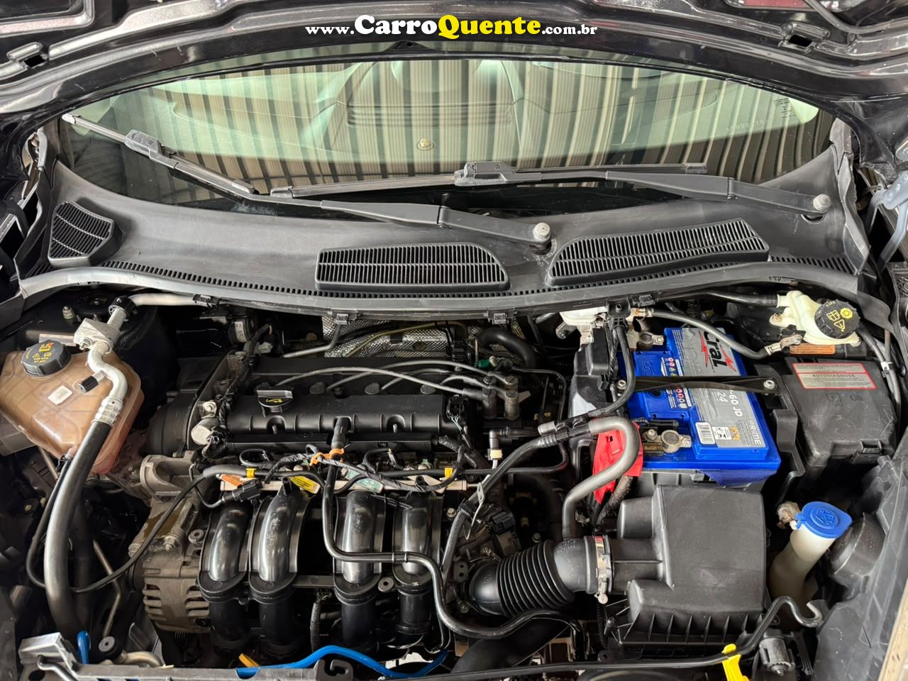 FORD FIESTA 1.6 TITANIUM HATCH 16V 2014 - Loja