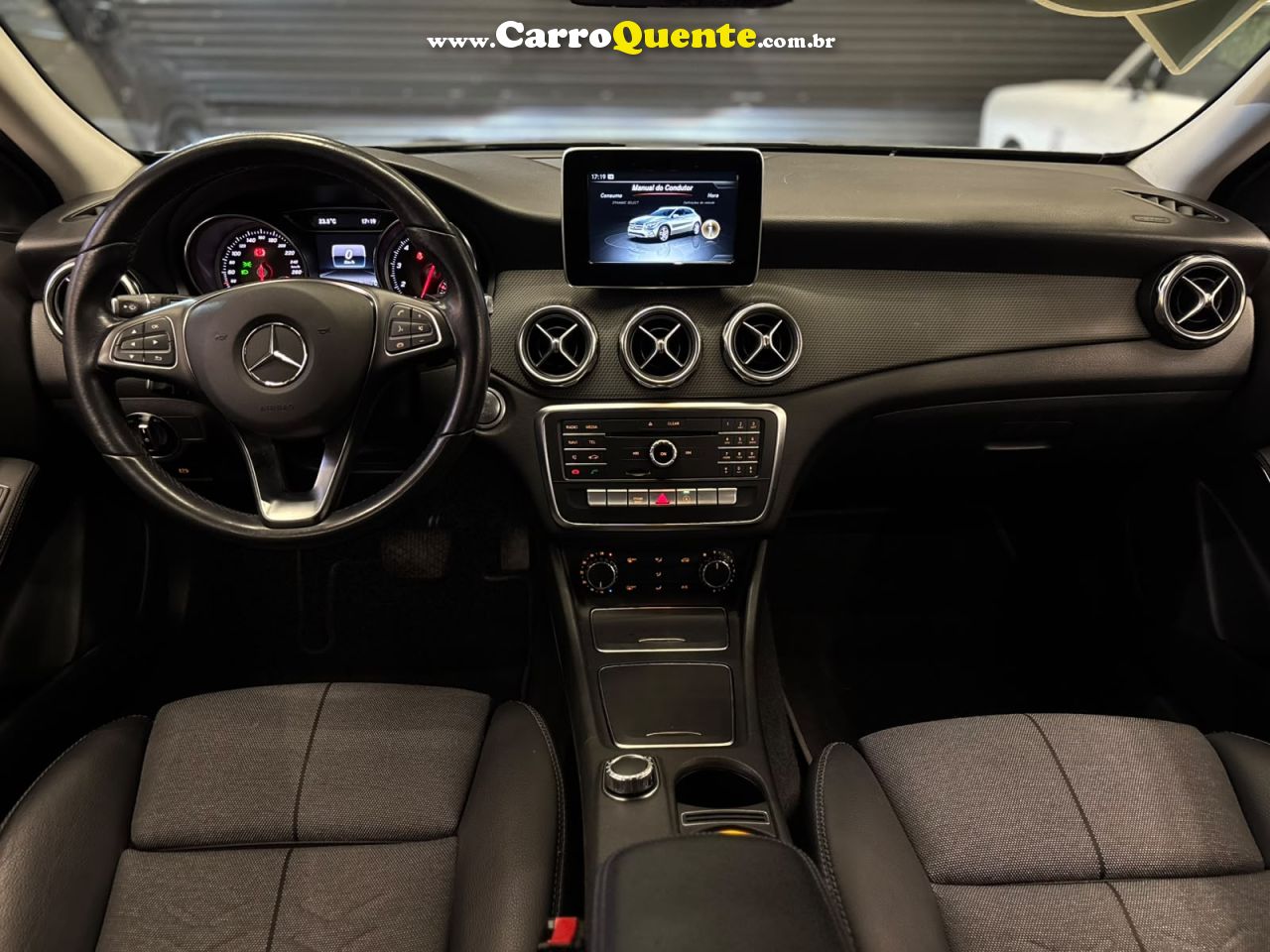 MERCEDES-BENZ GLA 200 1.6 CGI STYLE 7G-DCT 2019 - Loja