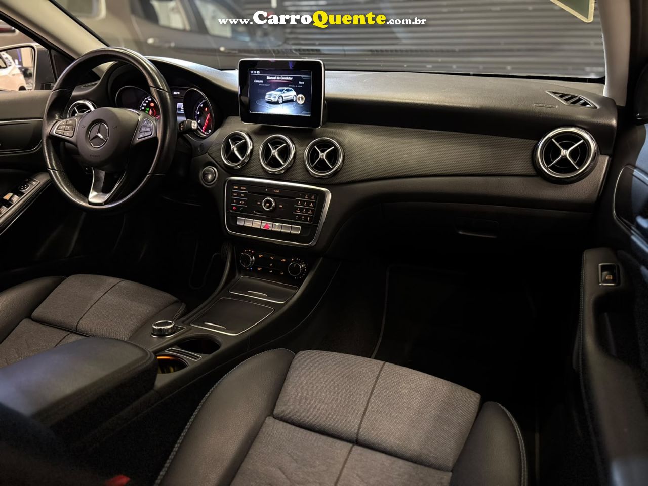 MERCEDES-BENZ GLA 200 1.6 CGI STYLE 7G-DCT 2019 - Loja