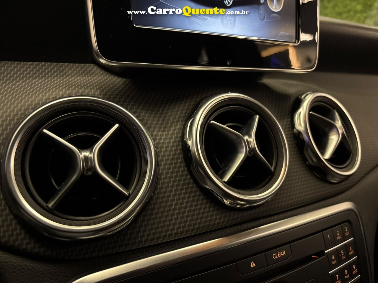MERCEDES-BENZ GLA 200 1.6 CGI STYLE 7G-DCT 2019 - Loja