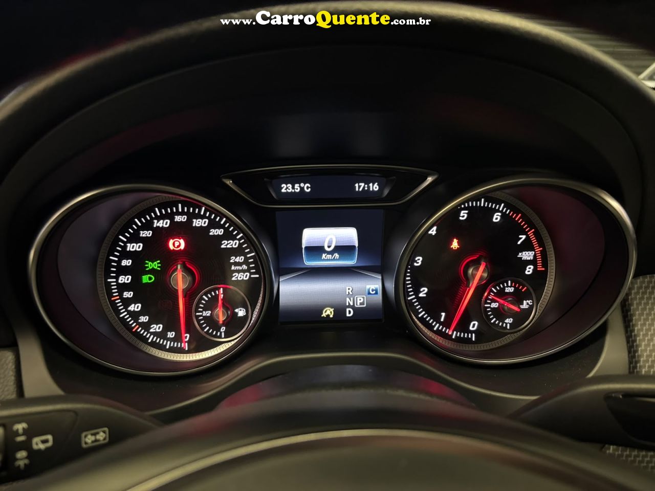 MERCEDES-BENZ GLA 200 1.6 CGI STYLE 7G-DCT 2019 - Loja