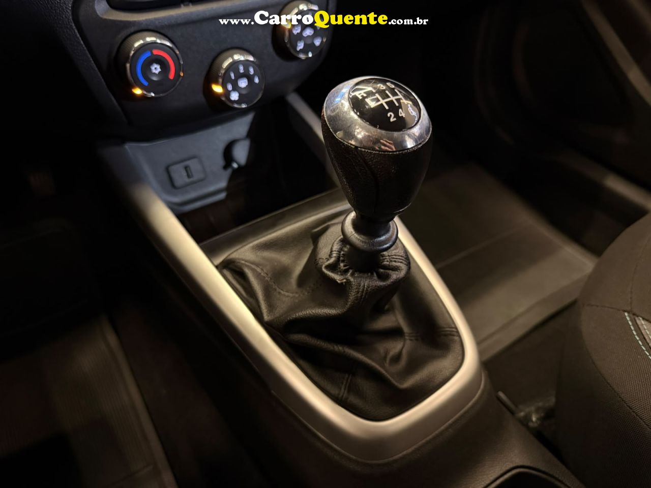 CHEVROLET ONIX 1.0 MPFI LT 8V 2019 - Loja