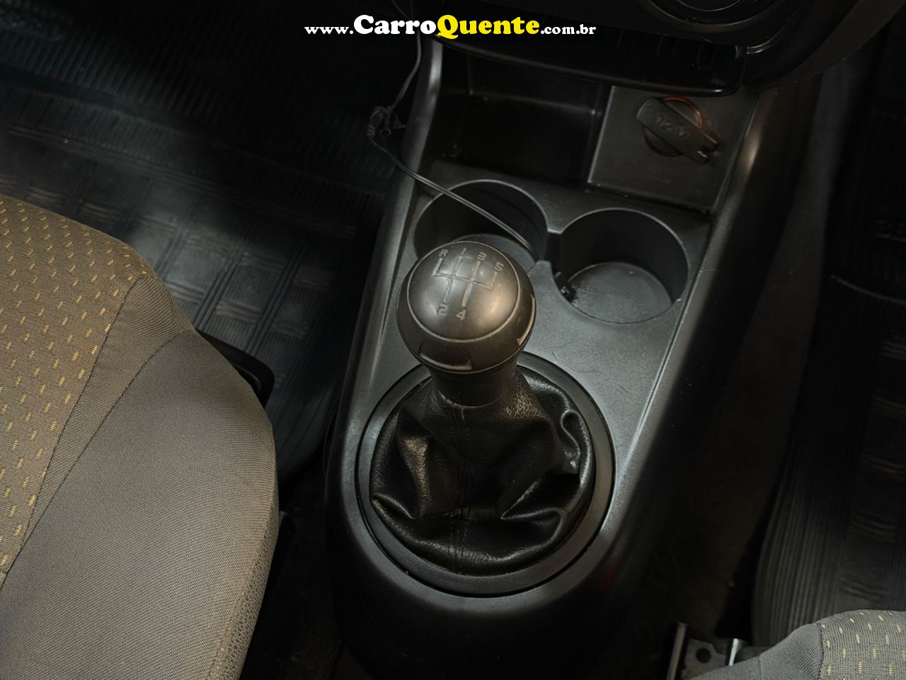 VOLKSWAGEN FOX 1.0 MI CITY 8V 2008 - Loja