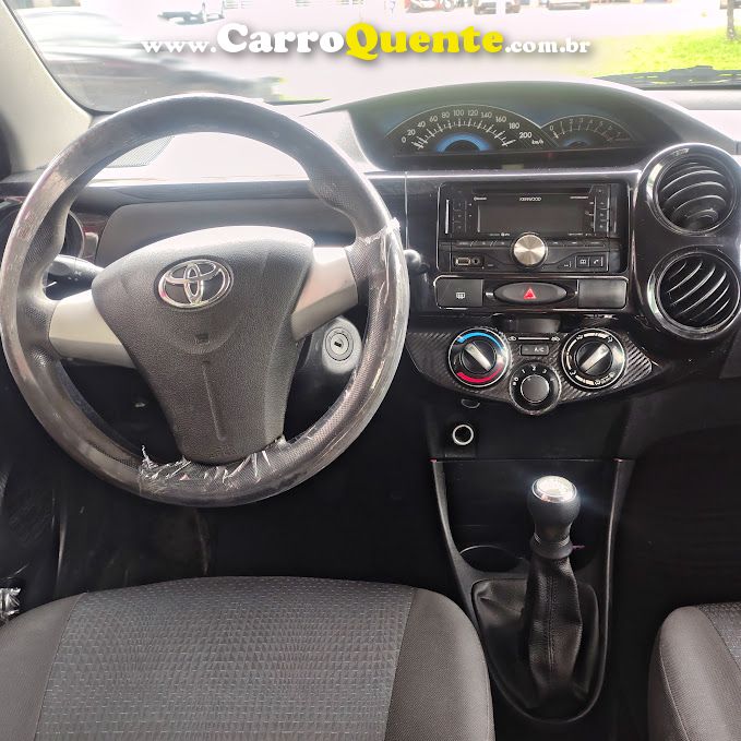 TOYOTA ETIOS 1.5 X SEDAN 16V 2014 - Loja