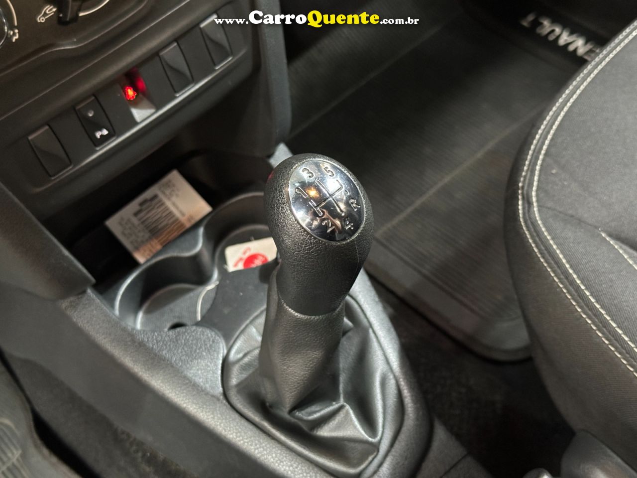 RENAULT LOGAN 1.0 12V SCE ZEN 2022 - Loja