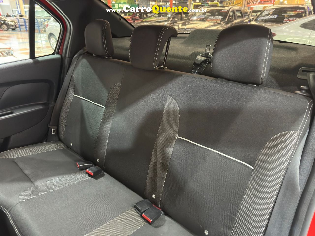 RENAULT LOGAN 1.0 12V SCE ZEN 2022 - Loja