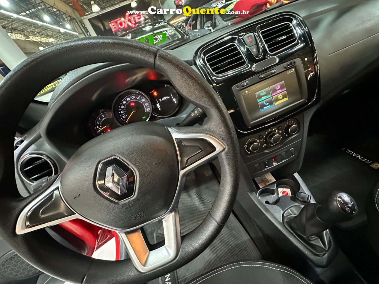 RENAULT LOGAN 1.0 12V SCE ZEN 2022 - Loja