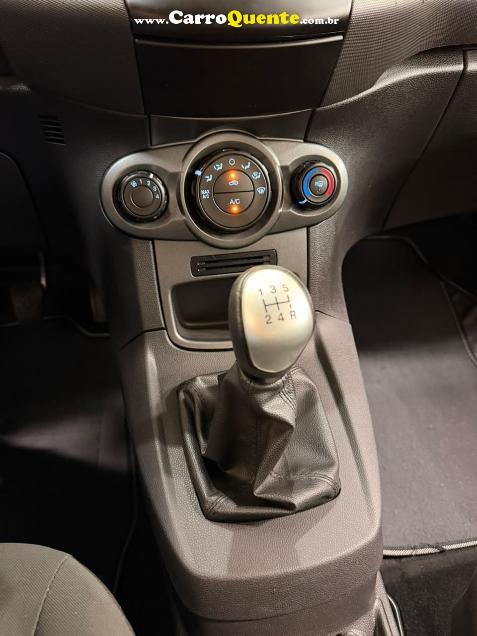 FORD FIESTA 1.5 S HATCH 16V 2015 - Loja