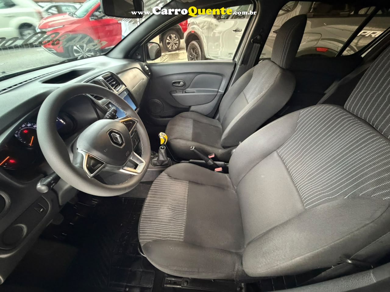 RENAULT   SANDERO LIFE FLEX 1.0 12V 5P MEC.   PRATA 2020 1.0 FLEX - Loja