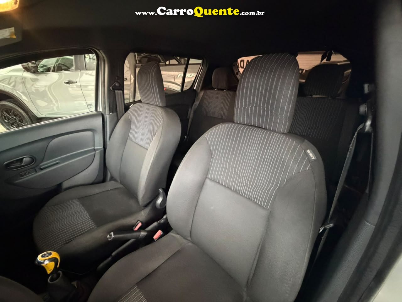 RENAULT   SANDERO LIFE FLEX 1.0 12V 5P MEC.   PRATA 2020 1.0 FLEX - Loja
