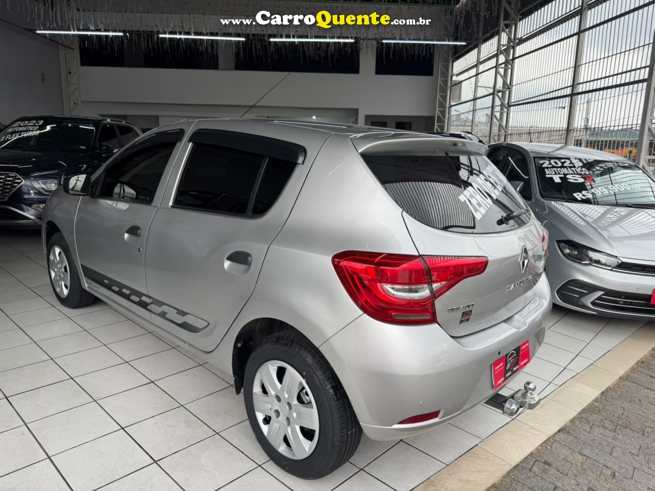 RENAULT   SANDERO LIFE FLEX 1.0 12V 5P MEC.   PRATA 2020 1.0 FLEX - Loja