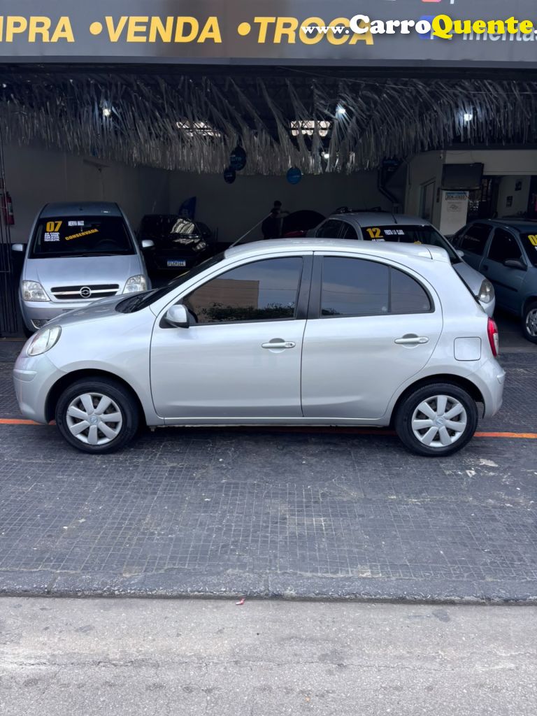 NISSAN   MARCH S 1.0 16V FLEX FUEL 5P   PRATA 2014 1.0 FLEX - Loja