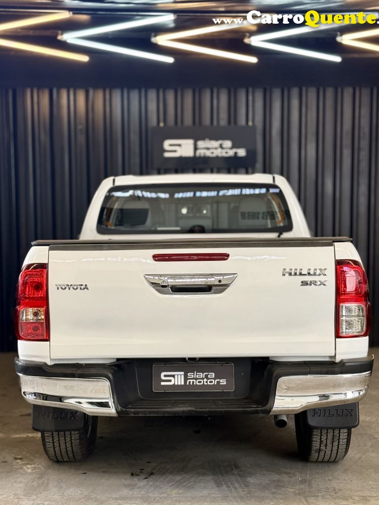 TOYOTA   HILUX CD SRX 4X4 2.8 TDI 16V DIESEL AUT.   BRANCO 2016 2.8 DIESEL - Loja
