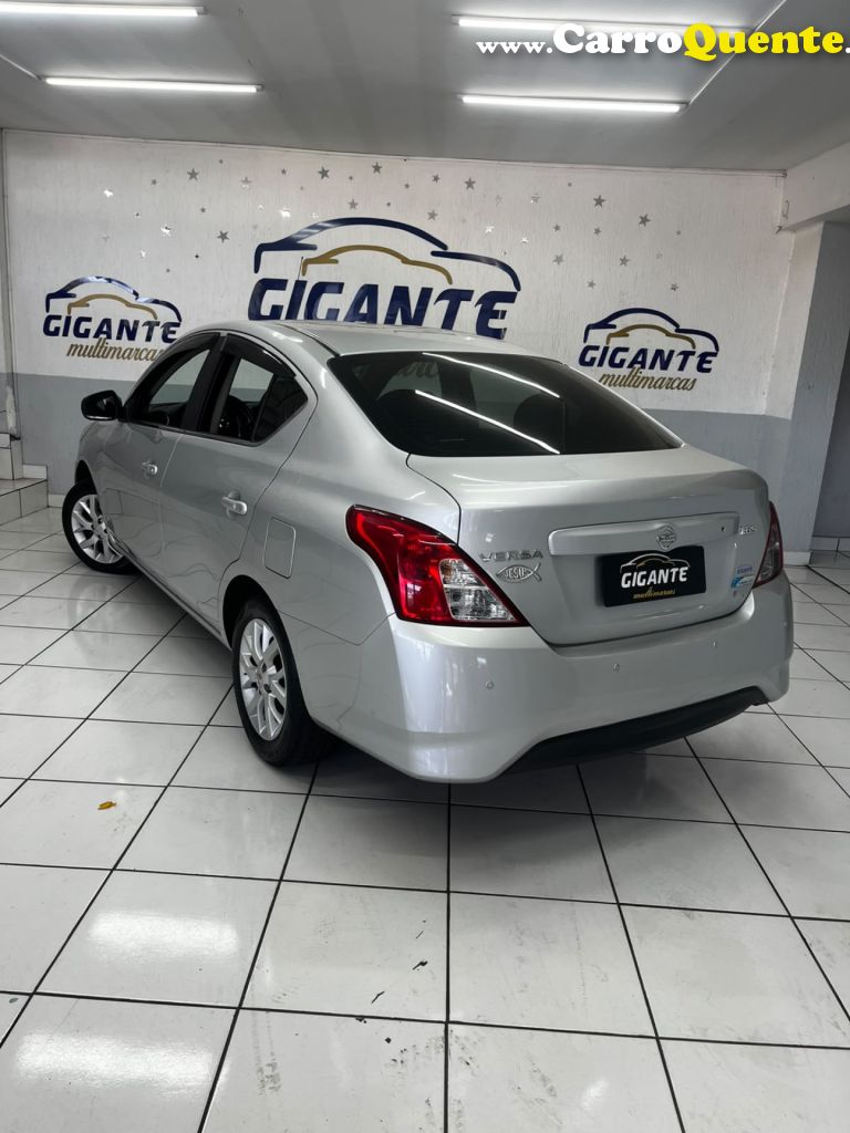 NISSAN   VERSA SV 1.6 16V FLEXSTART 4P AUT.   PRATA 2018 1.6 FLEX - Loja