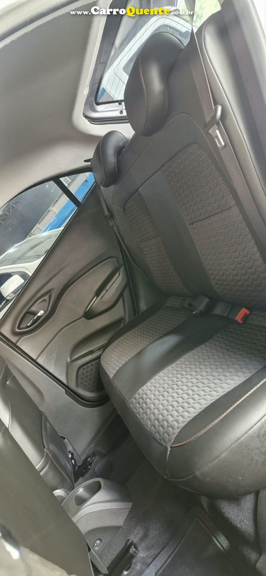 CHEVROLET   ONIX HATCH LTZ 1.4 8V FLEXPOWER 5P MEC.   PRATA 2018 1.4 FLEX - Loja