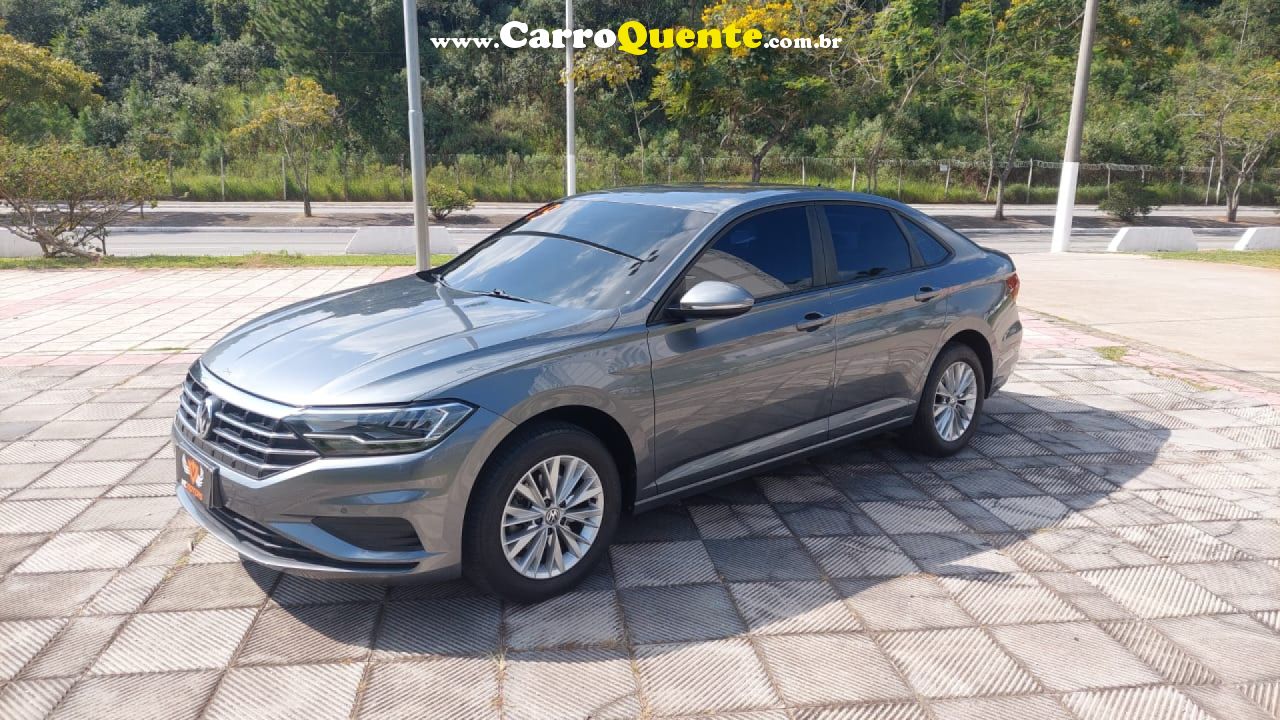 VOLKSWAGEN   JETTA 250 TSI 1.4 FLEX 16V AUT.   CINZA 2019 1.4 GASOLINA - Loja