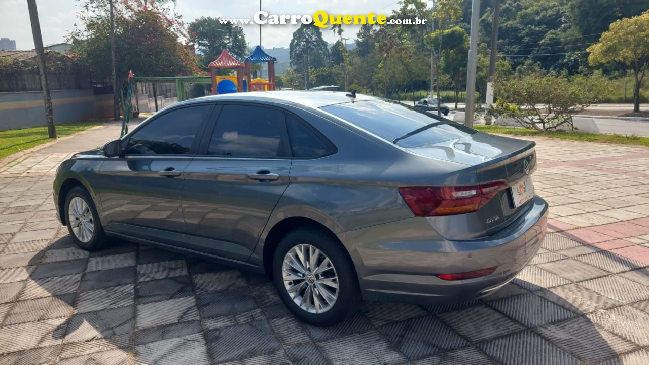 VOLKSWAGEN   JETTA 250 TSI 1.4 FLEX 16V AUT.   CINZA 2019 1.4 GASOLINA - Loja