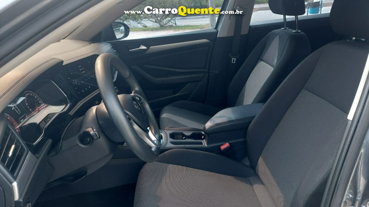 VOLKSWAGEN   JETTA 250 TSI 1.4 FLEX 16V AUT.   CINZA 2019 1.4 GASOLINA - Loja