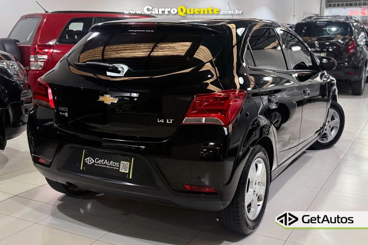 CHEVROLET   ONIX HATCH LT 1.4 8V FLEXPOWER 5P MEC.   PRETO 2019 1.4 FLEX - Loja