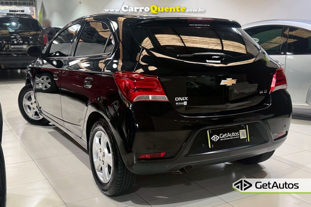 CHEVROLET   ONIX HATCH LT 1.4 8V FLEXPOWER 5P MEC.   PRETO 2019 1.4 FLEX - Loja