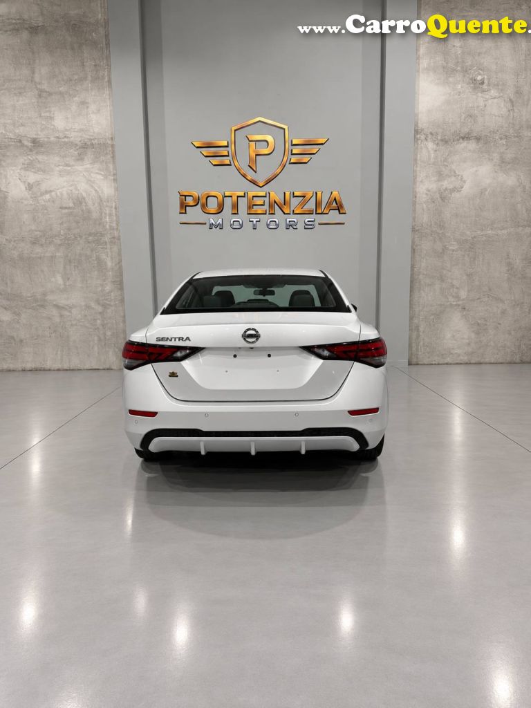 NISSAN   SENTRA ADVANCE 2.0 16V AUT.   PRATA 2023 2.0 GASOLINA - Loja
