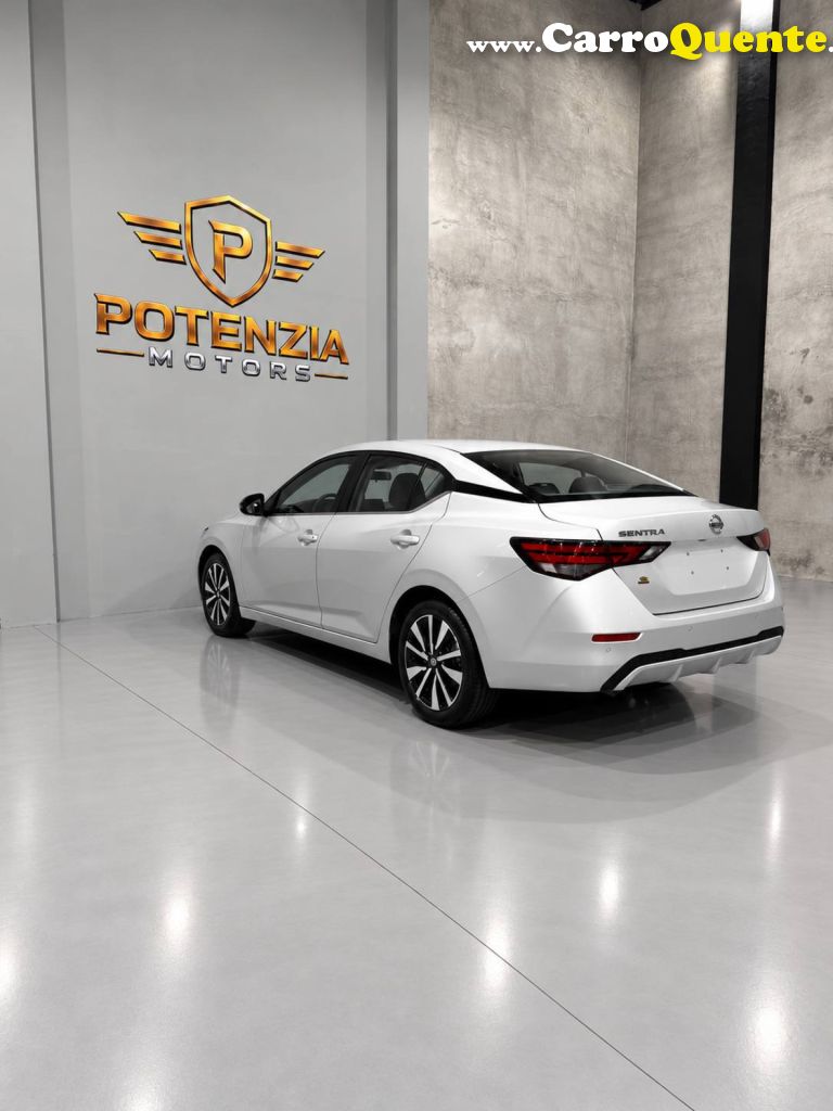 NISSAN   SENTRA ADVANCE 2.0 16V AUT.   PRATA 2023 2.0 GASOLINA - Loja