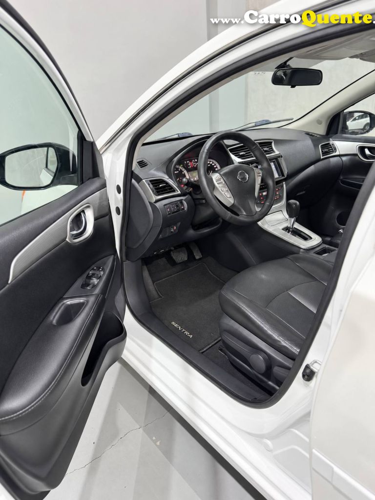 NISSAN   SENTRA SV 2.0 FLEXSTART 16V AUT.   BRANCO 2016 2.0 GÁS NATURAL - Loja
