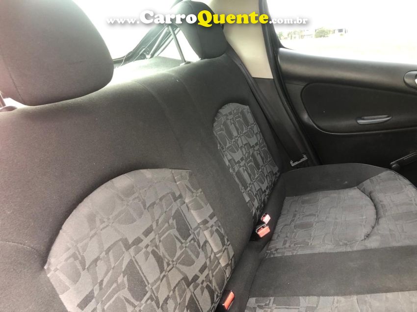 Peugeot 207 1.4 XR 8V FLEX 4P MANUAL - Loja
