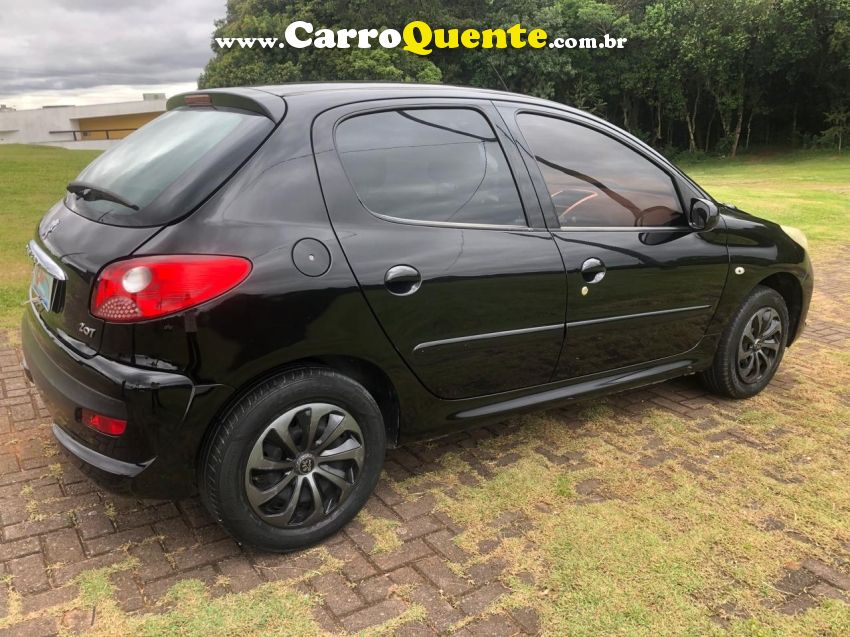 Peugeot 207 1.4 XR 8V FLEX 4P MANUAL - Loja