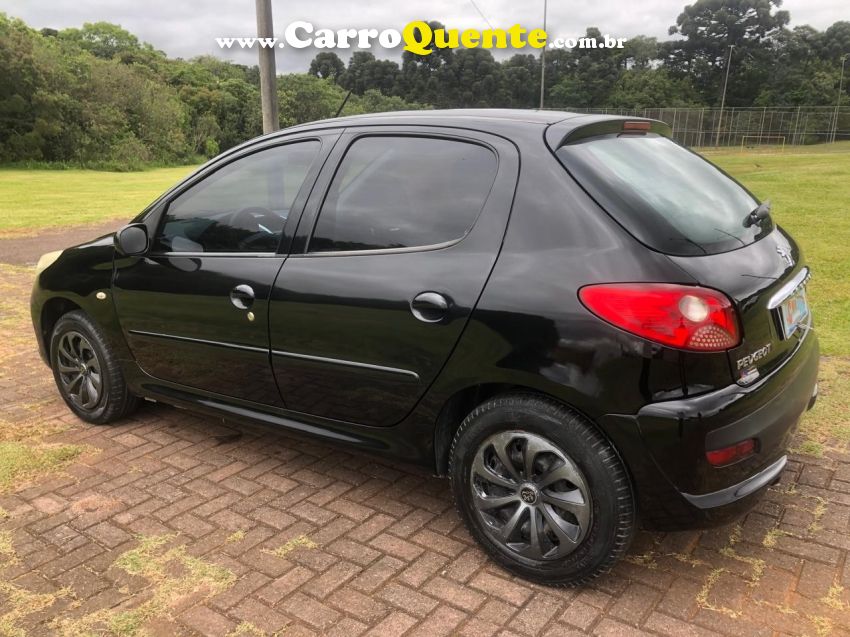 Peugeot 207 1.4 XR 8V FLEX 4P MANUAL - Loja