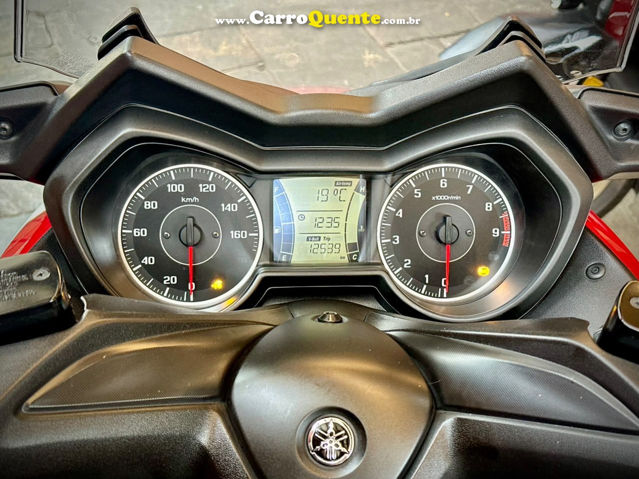 YAMAHA XMAX 250 CONNECTED ABS 2024 - Loja
