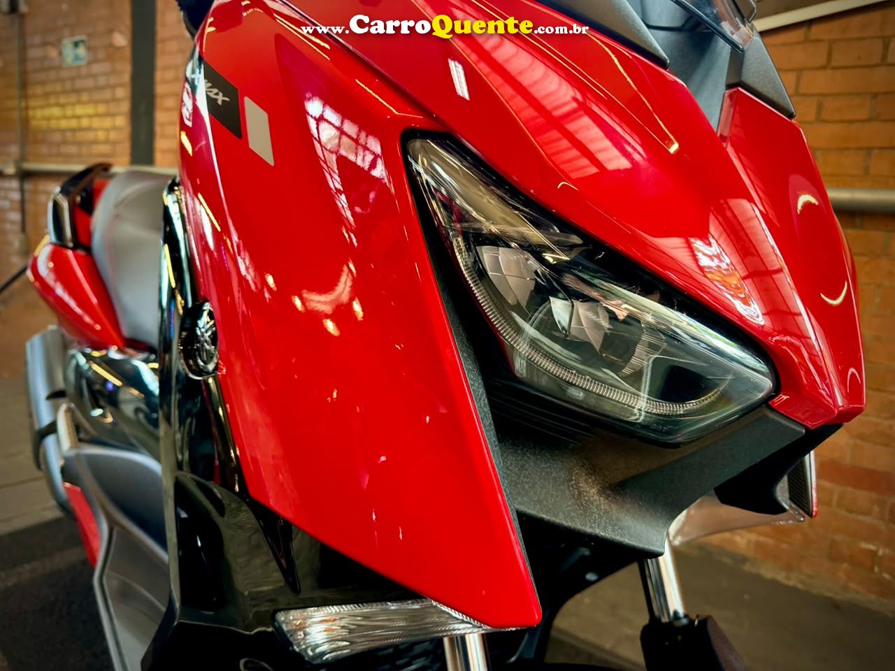 YAMAHA XMAX 250 CONNECTED ABS 2024 - Loja