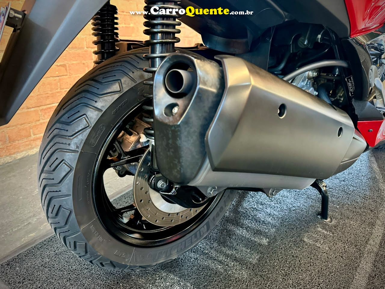 YAMAHA XMAX 250 CONNECTED ABS 2024 - Loja