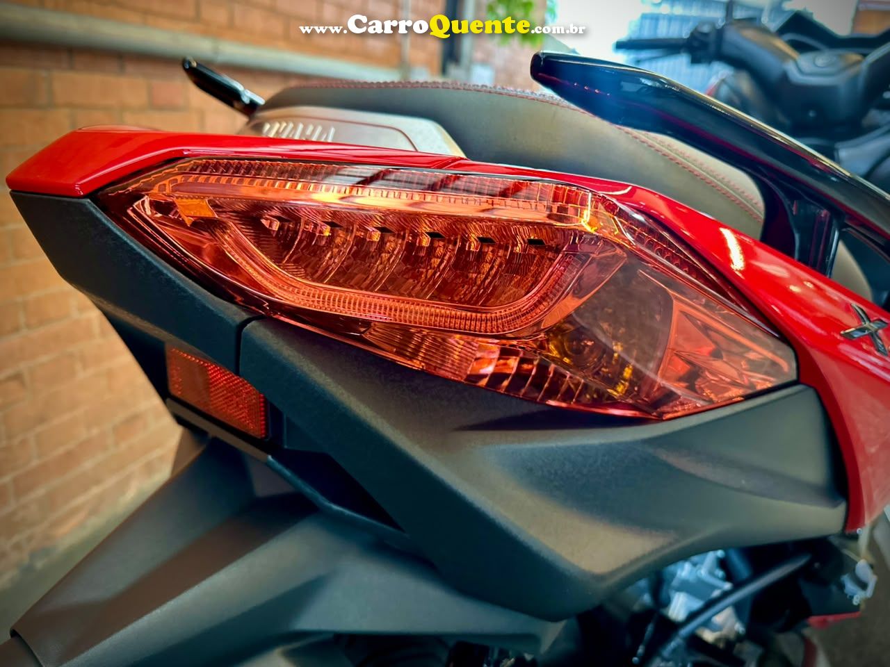 YAMAHA XMAX 250 CONNECTED ABS 2024 - Loja