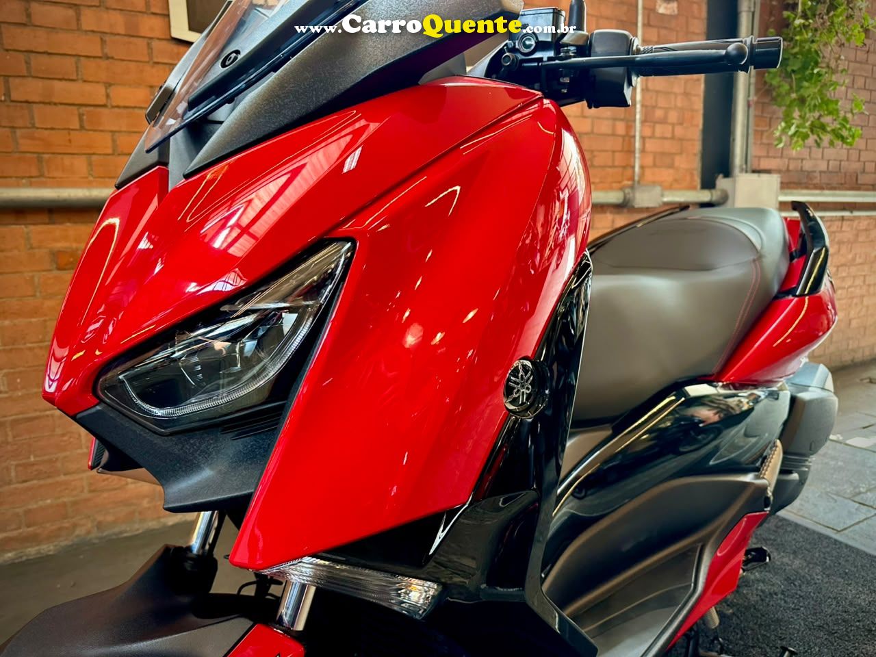 YAMAHA XMAX 250 CONNECTED ABS 2024 - Loja